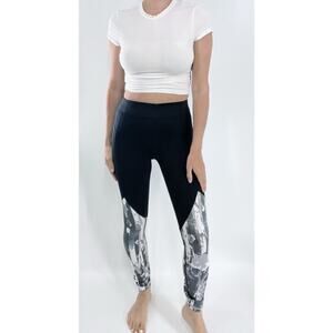 Under Armour Heat Gear Black Ankle Length Leggings Size Medium